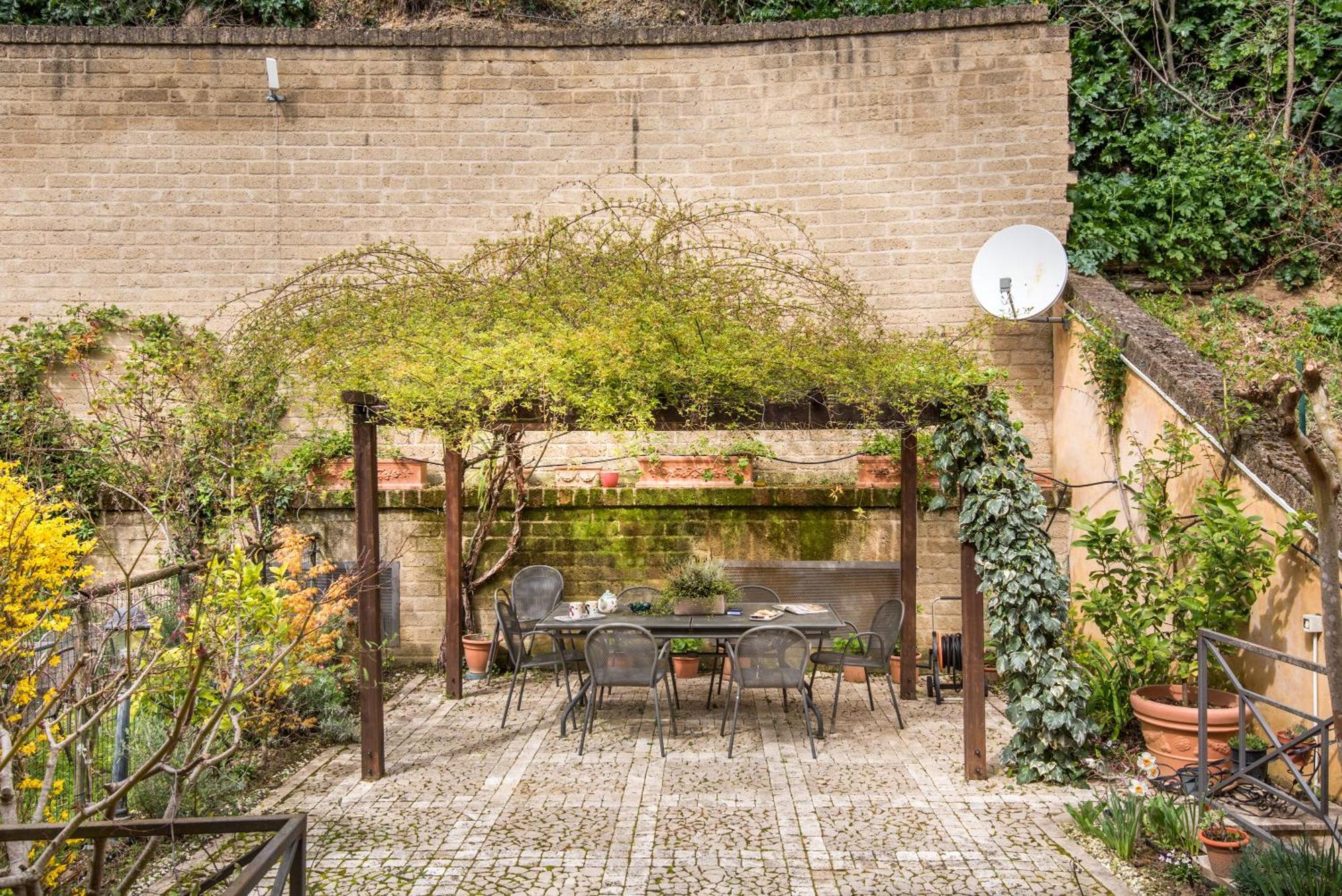 Villa Secret Garden Siena Exterior foto